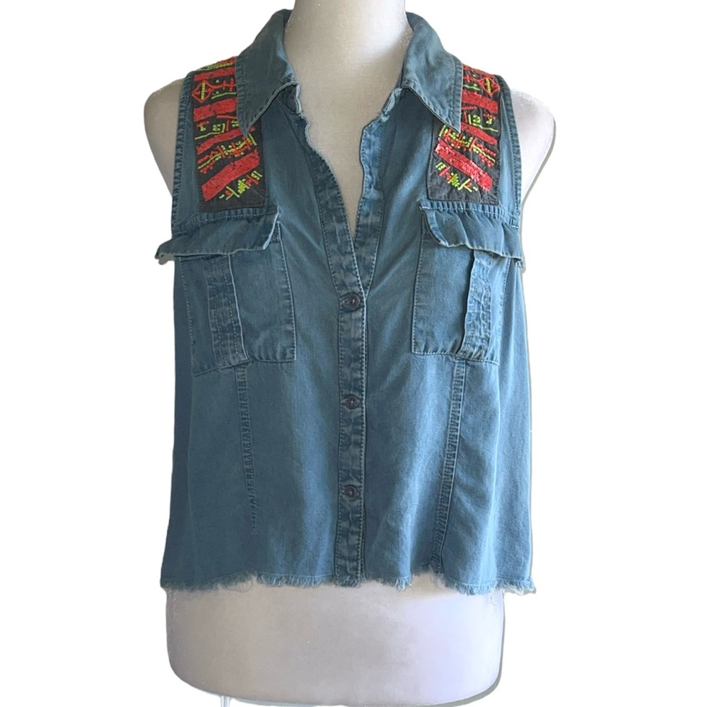 Guess Women’s Sleeveless Sequins Embroidered Top Size Small